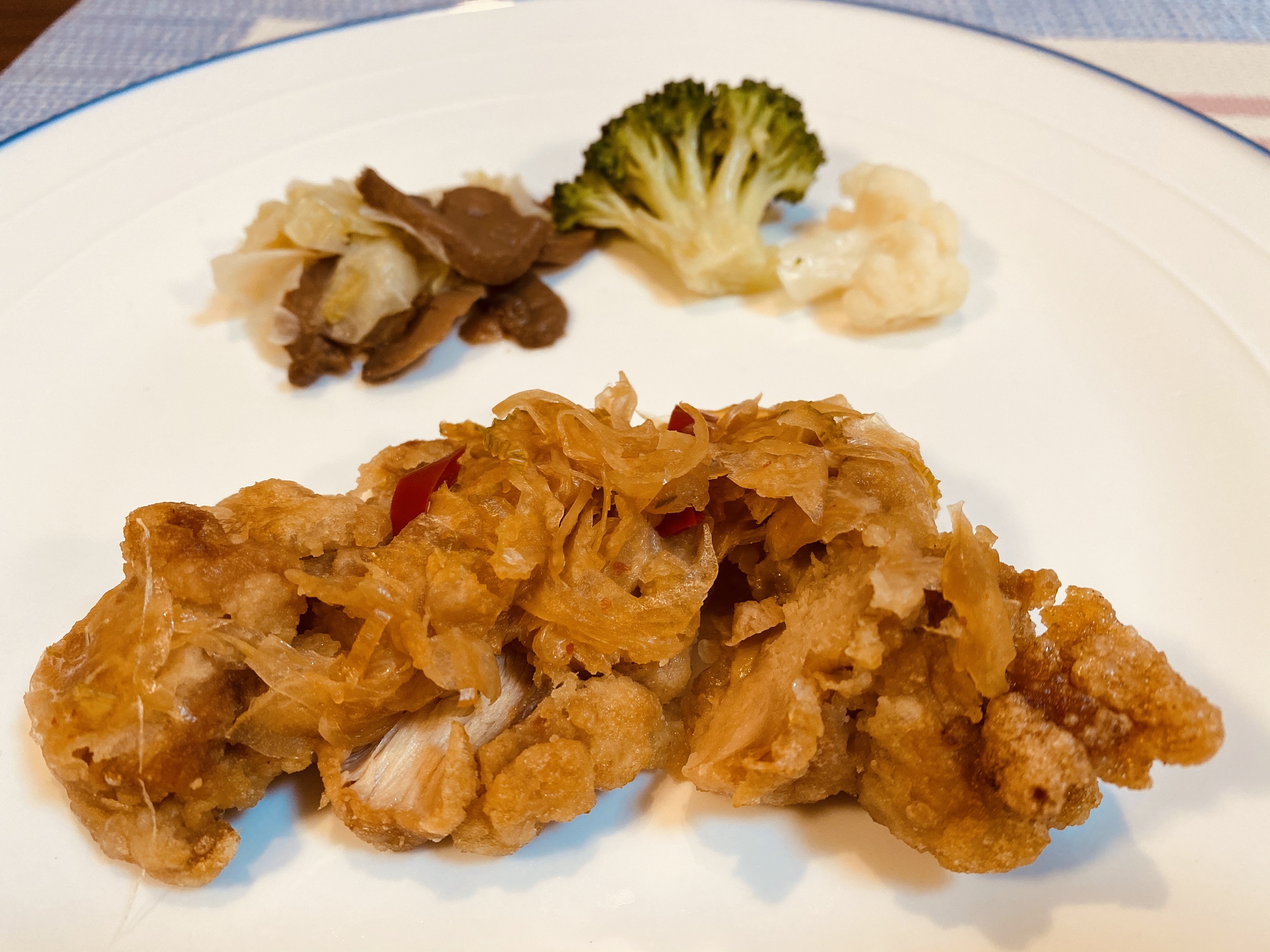 (メニューの一例)鶏南蛮、野菜のコンソメ煮